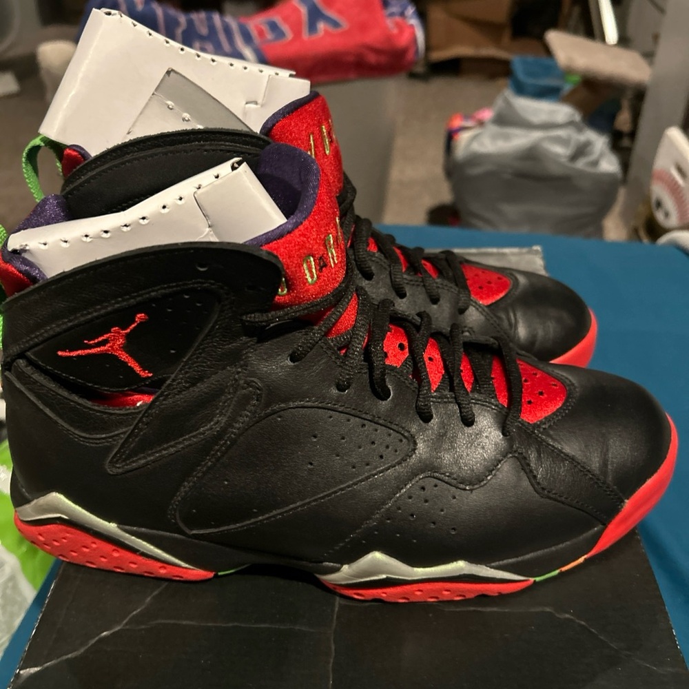 Jordan Athletic Shoes Black Red Green